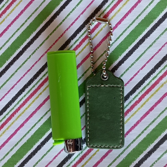 Coach Tags - Picture 5 of 7